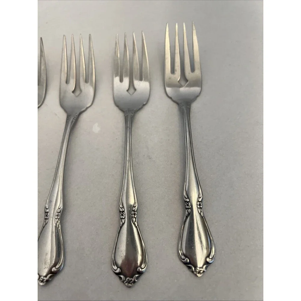 (5) Oneidacraft Deluxe CHATEAU Stainless Glossy Salad Fork Lot ~ 6 1/8”